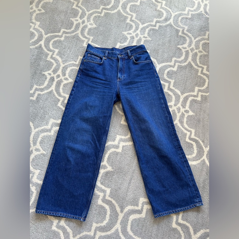 COS Relaxed Fit Size 27 High Rise Cropped Jeans